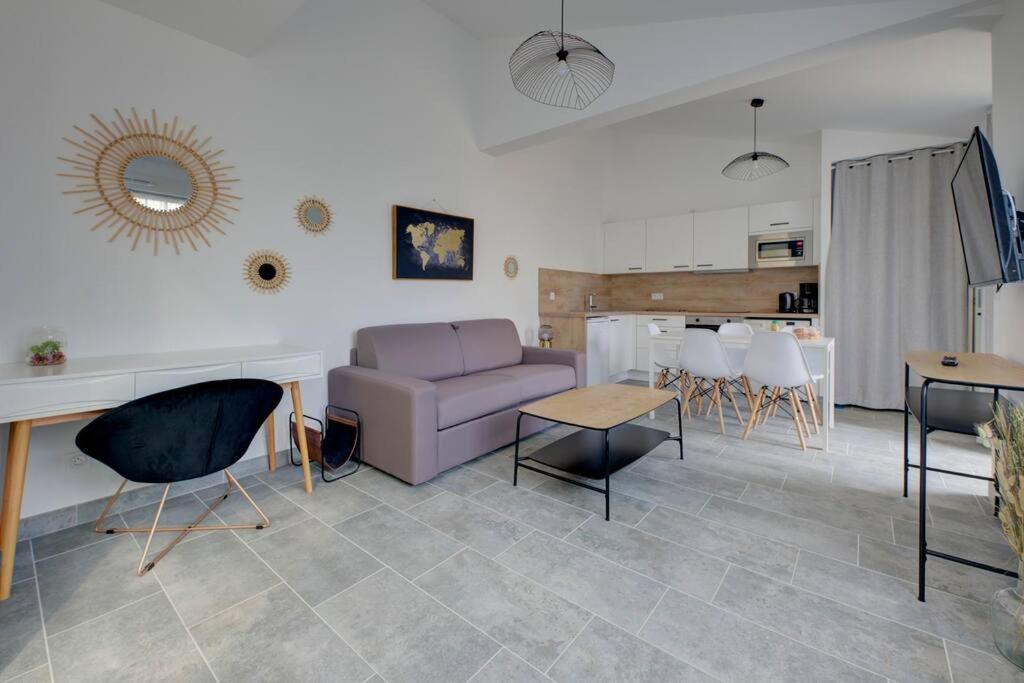 Les Forges Fond Apartment Avoine Ngoại thất bức ảnh